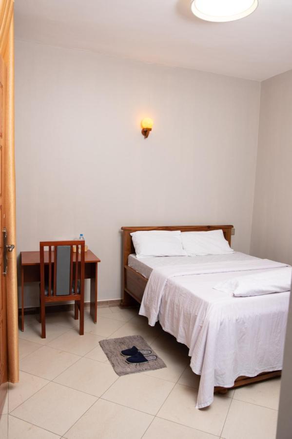 Arusha Royal Acomodação com café da manhã Exterior foto